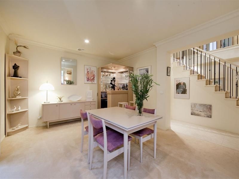 16 Sandlewood Lane, Point Cook VIC 3030