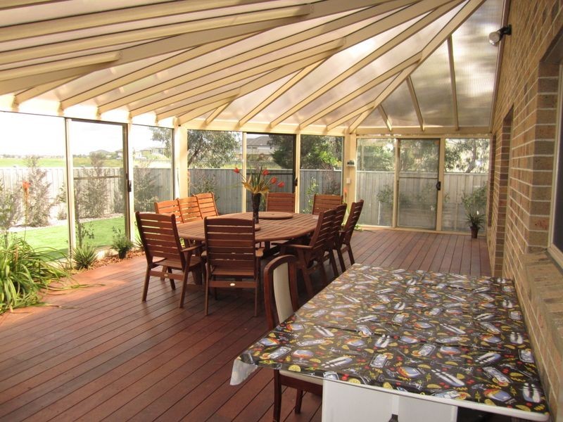 68 Sanctuary Lakes South Boulevard, Point Cook VIC 3030