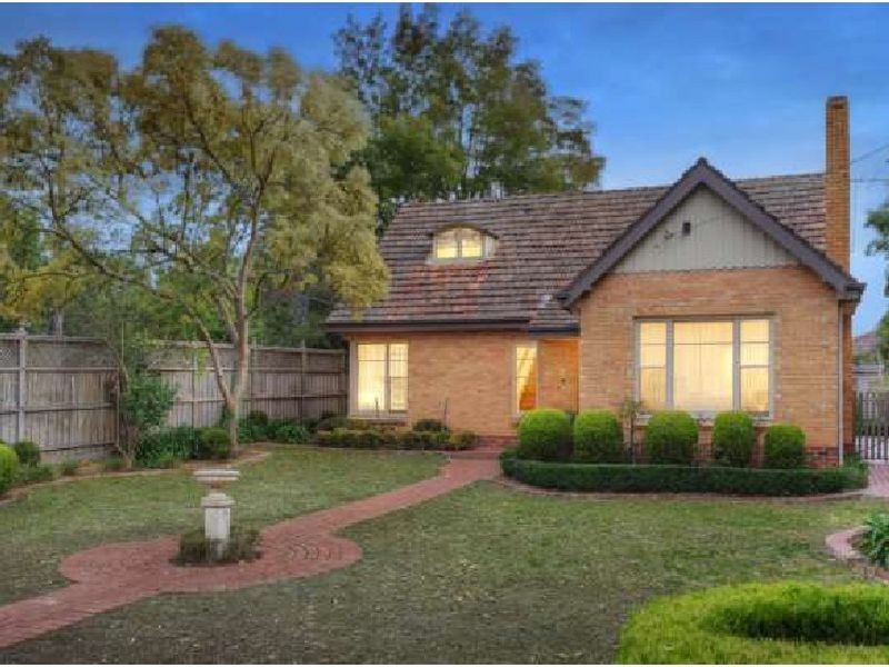 30 Burroughs Road, Balwyn VIC 3103