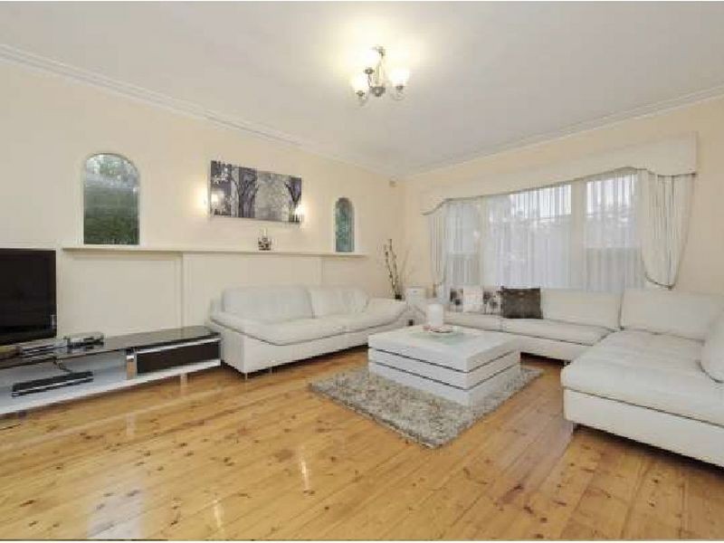 30 Burroughs Road, Balwyn VIC 3103