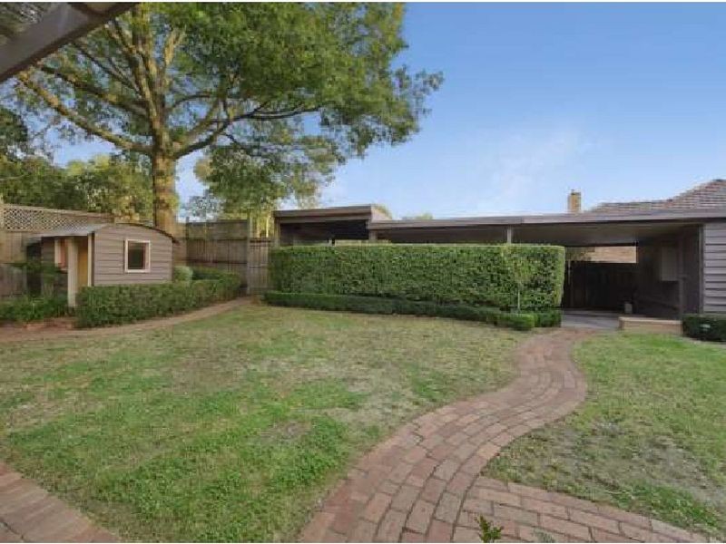 30 Burroughs Road, Balwyn VIC 3103