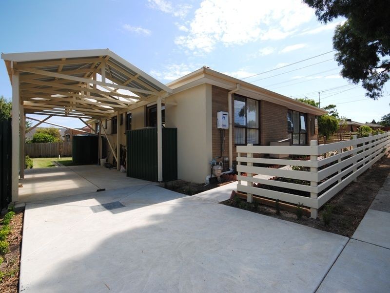 38 Lewis Road, Wantirna South VIC 3152