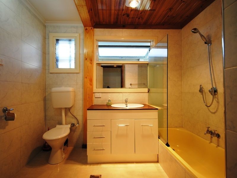 38 Lewis Road, Wantirna South VIC 3152