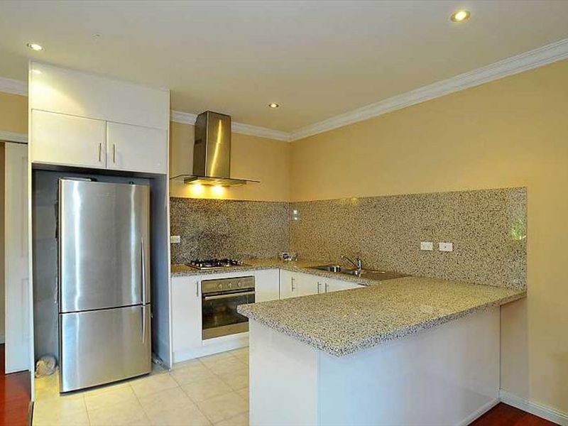 2/8 Harley Street, Knoxfield VIC 3180