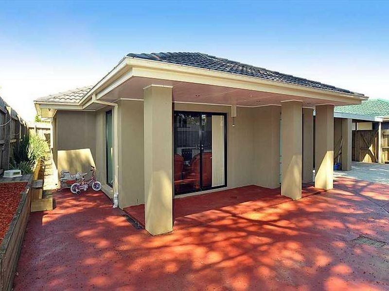 2/8 Harley Street, Knoxfield VIC 3180