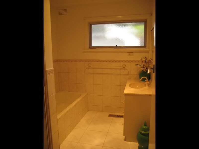 1/370 Mountain Highway, Wantirna VIC 3152