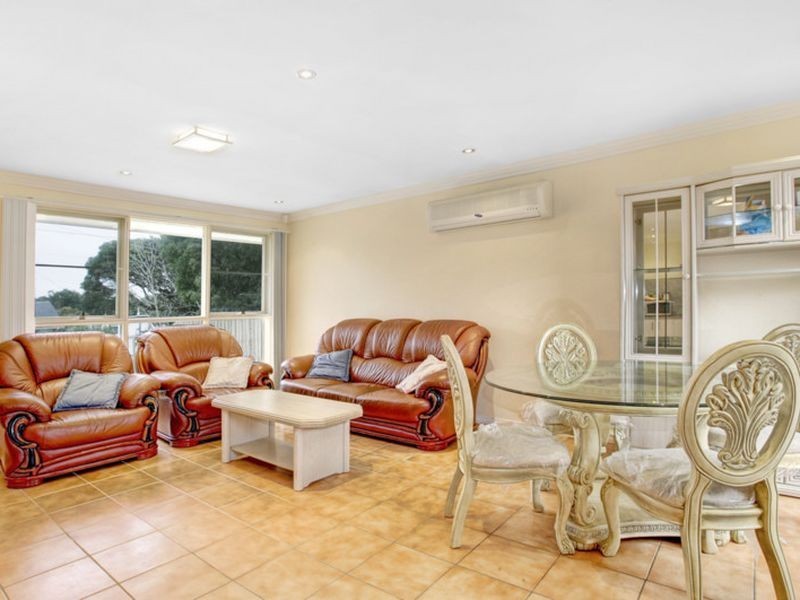 1/8 Harley Street, Knoxfield VIC 3180