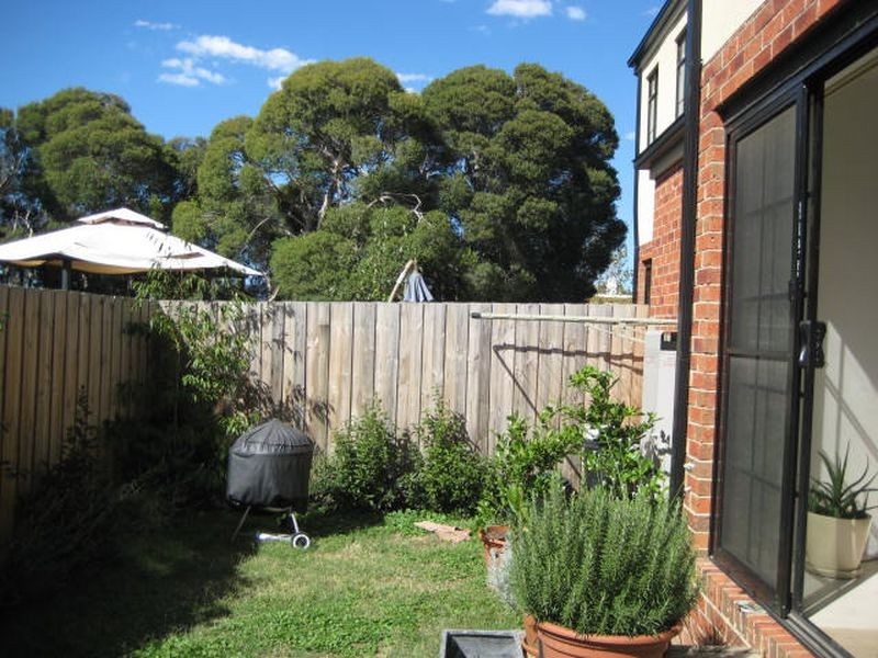 28/735-745 Boronia Road, Wantirna VIC 3152