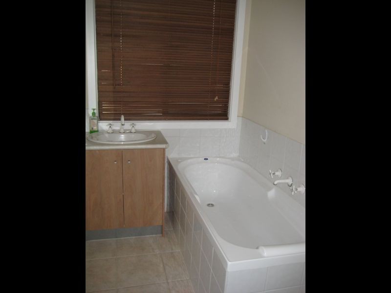 42/105 Mountain Highway, Wantirna VIC 3152