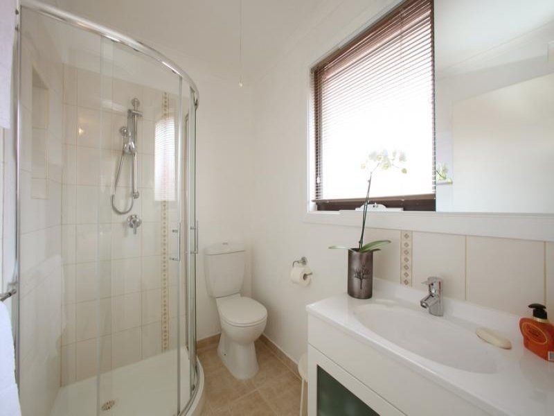 66 Lakeside Boulevard, Rowville VIC 3178