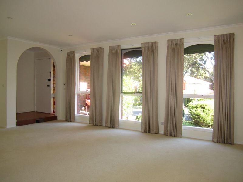 66 Lakeside Boulevard, Rowville VIC 3178