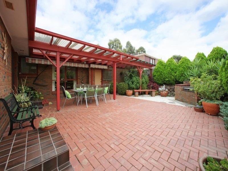 66 Lakeside Boulevard, Rowville VIC 3178