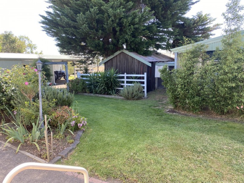 205 Deans Creek Road, Elliminyt VIC 3250