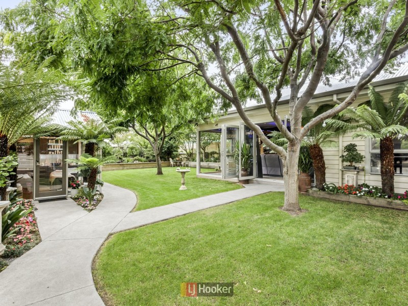 8 Woods Street, Colac VIC 3250