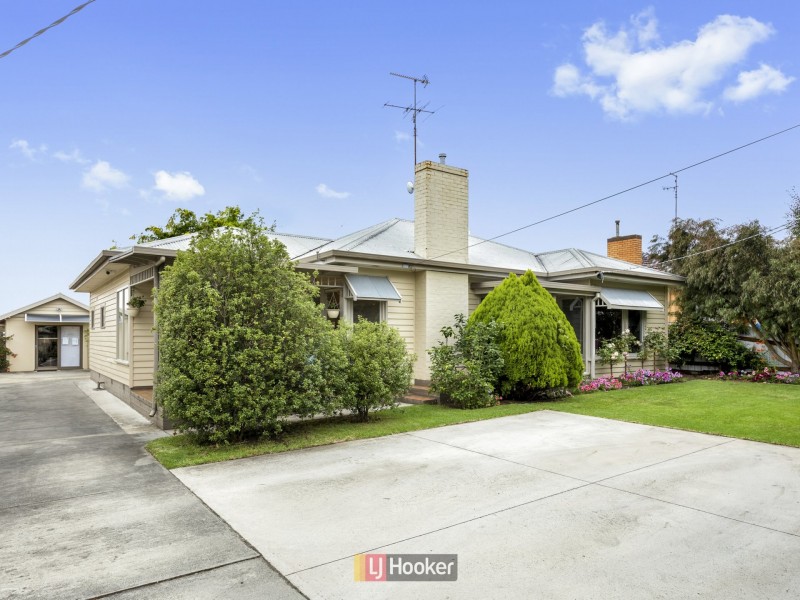 8 Woods Street, Colac VIC 3250