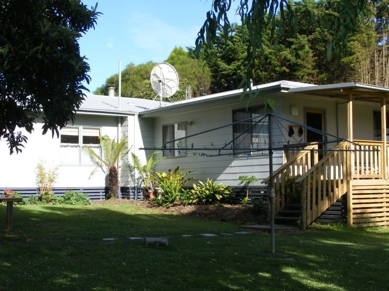 709 Centre Road, Cooriemungle VIC 3268