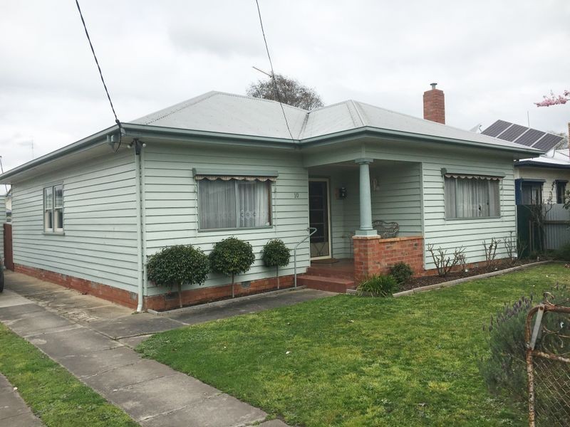 10 Ulverstone Street, Colac VIC 3250