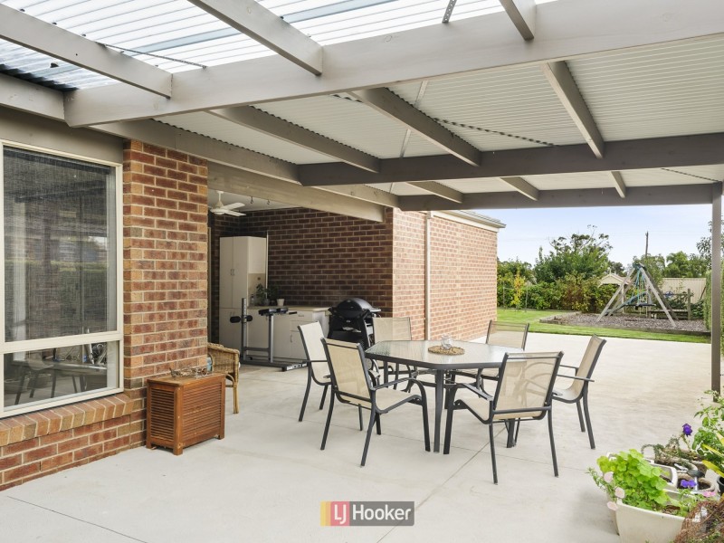 8 Deloraine Court, Elliminyt VIC 3250