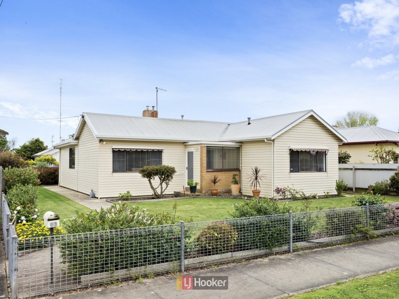63 Sinclair Street, Colac VIC 3250