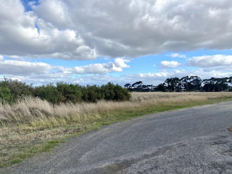 8 Oliver Street, Cressy VIC 3322
