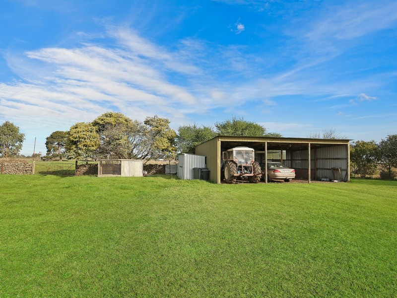 310 Harlocks Road, Pomborneit North VIC 3260