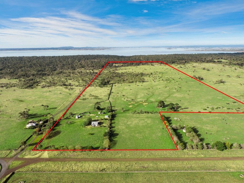 310 Harlocks Road, Pomborneit North VIC 3260