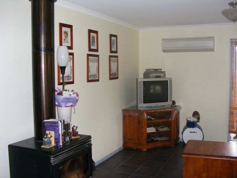 15 Neale Street, Elliminyt VIC 3250