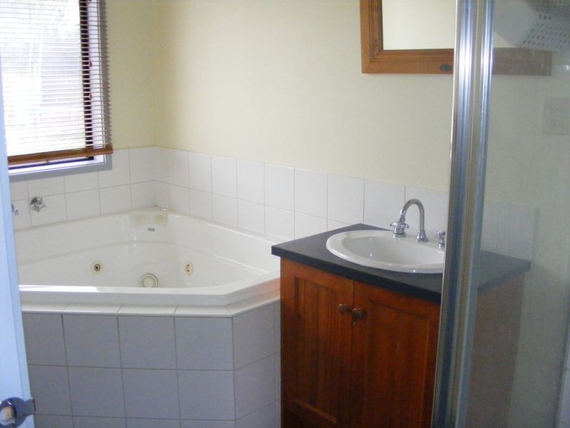 15 Neale Street, Elliminyt VIC 3250