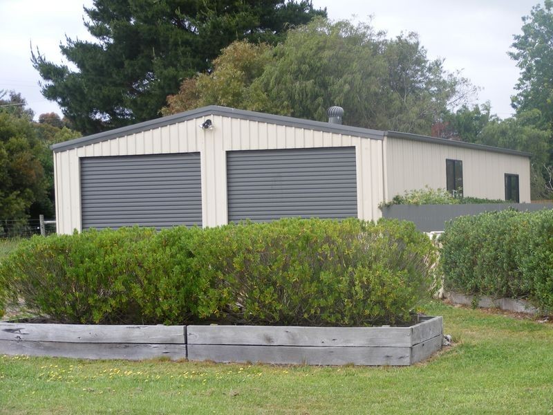 15 Neale Street, Elliminyt VIC 3250