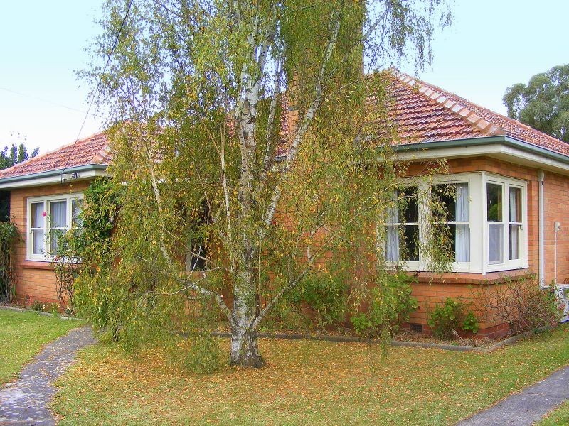 38 Sinclair Street, Colac VIC 3250