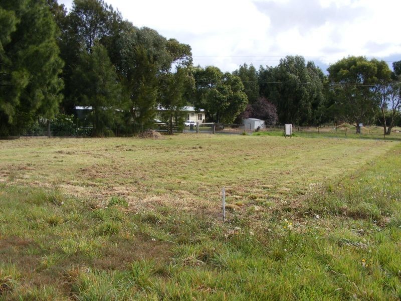 204 Armstrong Street, Elliminyt VIC 3250