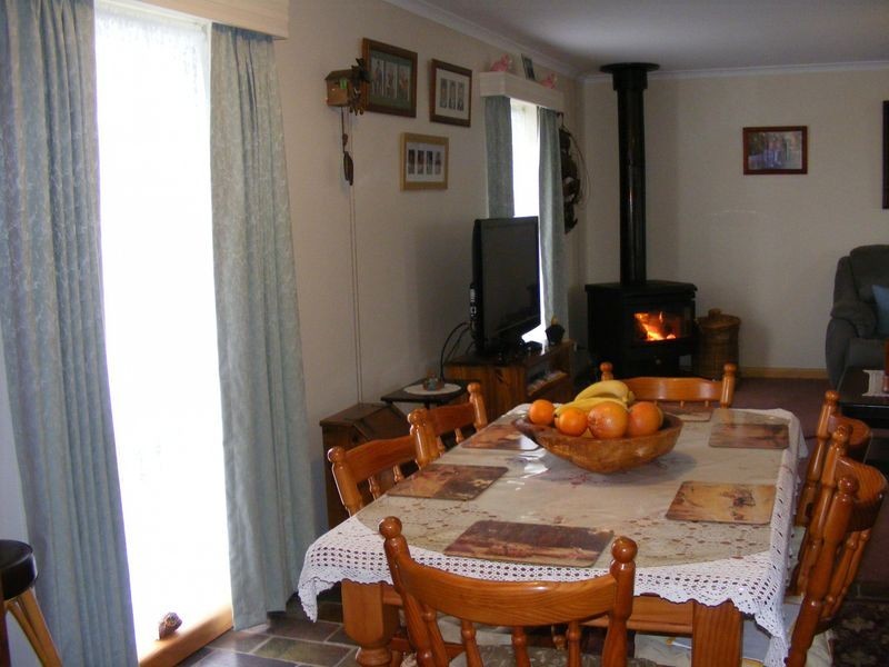 6 Little Wood Street, Colac VIC 3250