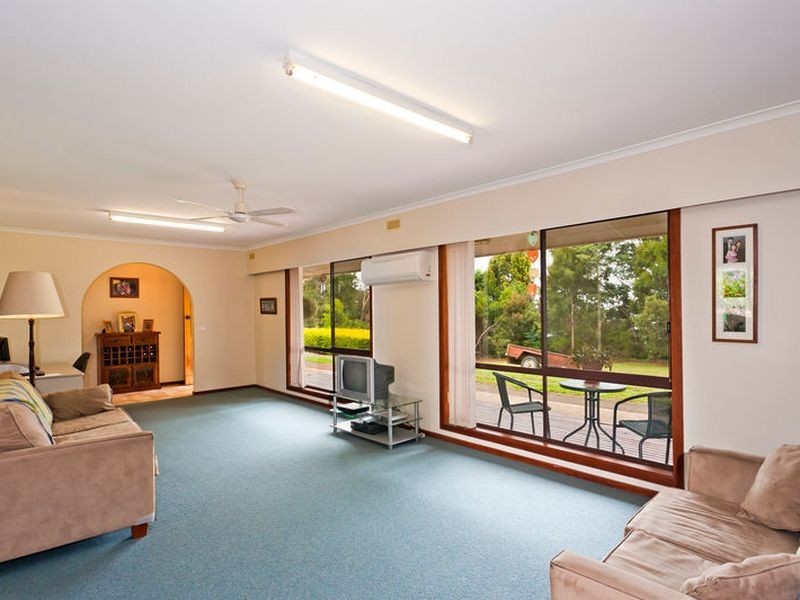 25 Everett Crescent, Barongarook VIC 3249