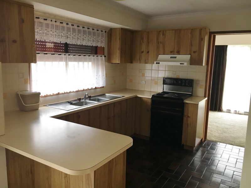 6 Christie Street, Colac VIC 3250