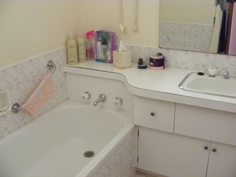 61 Tulloh Street, Elliminyt VIC 3250