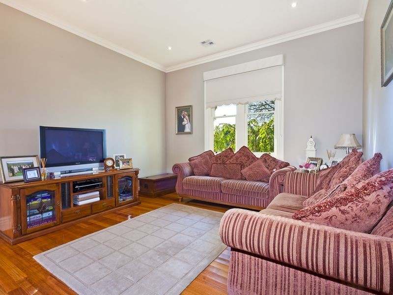 21 Armstrong Street, Colac VIC 3250