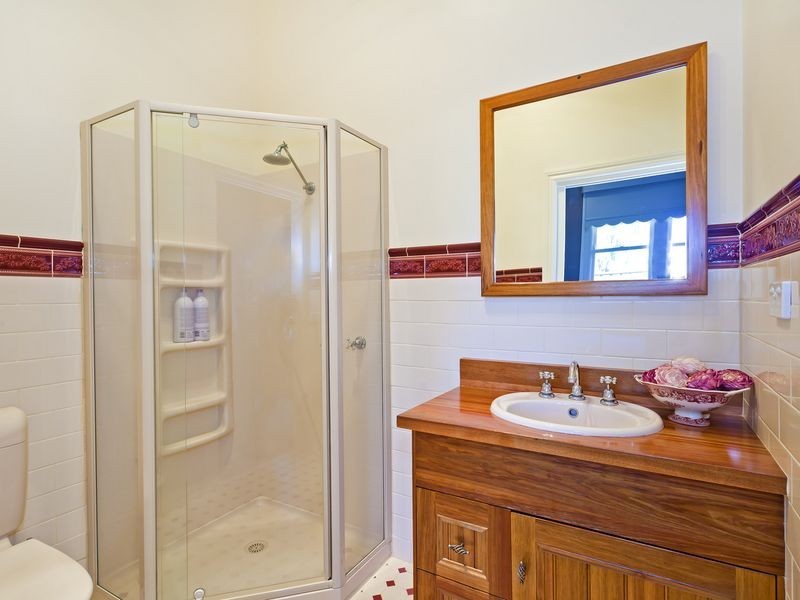 21 Armstrong Street, Colac VIC 3250