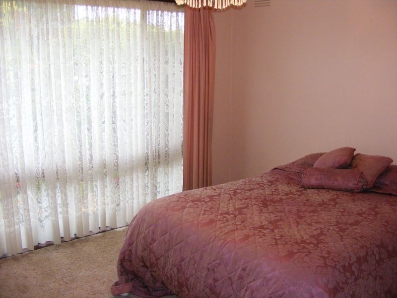 13 Batson Crescent, Elliminyt VIC 3250