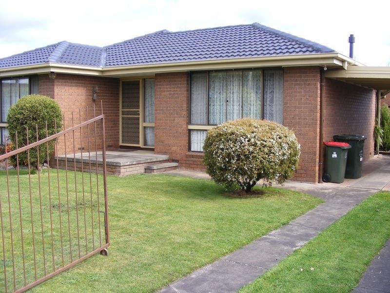 13 Batson Crescent, Elliminyt VIC 3250