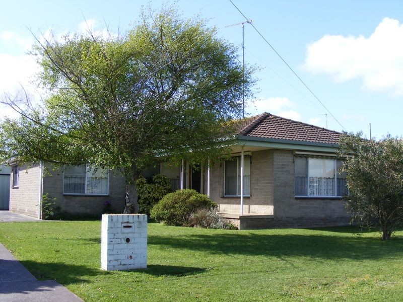 11 John Crescent, Colac VIC 3250