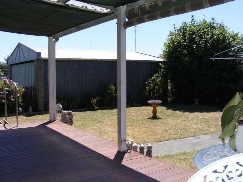 11 John Crescent, Colac VIC 3250