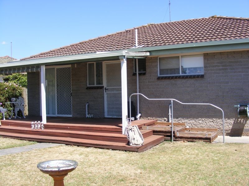 11 John Crescent, Colac VIC 3250