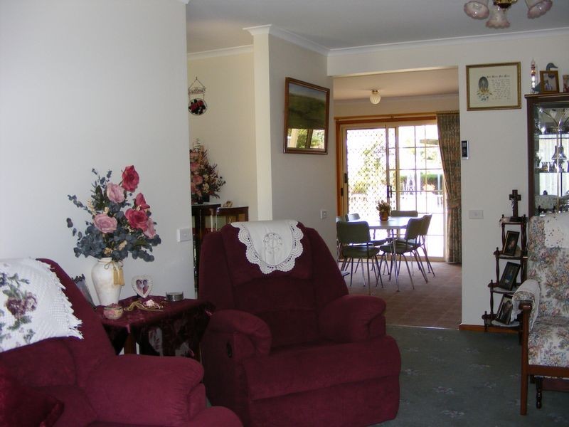 17 Williams Road, Simpson VIC 3266