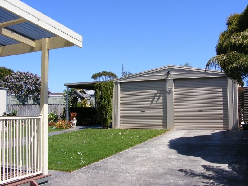 17 Williams Road, Simpson VIC 3266