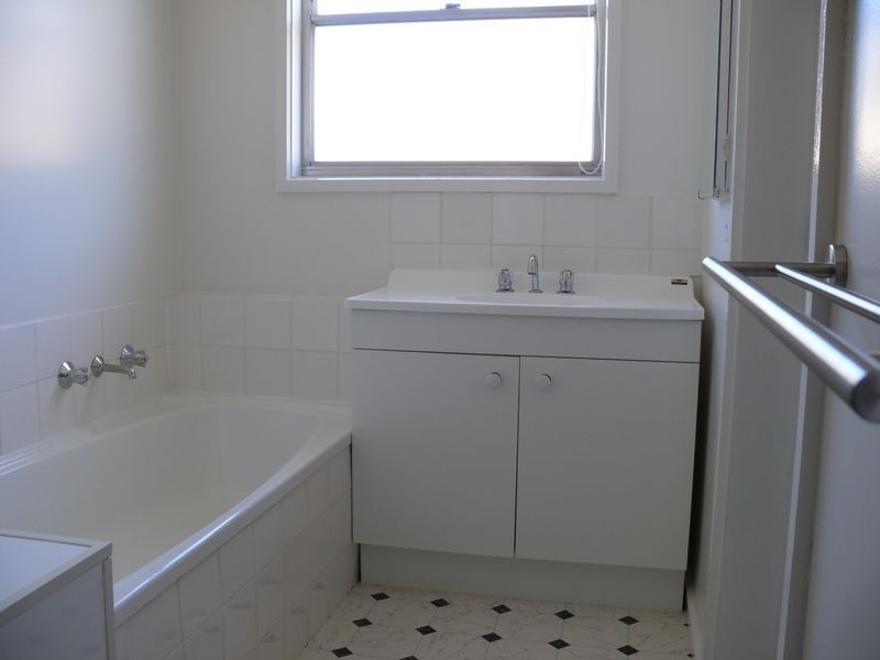 14 Ball Street, Colac VIC 3250