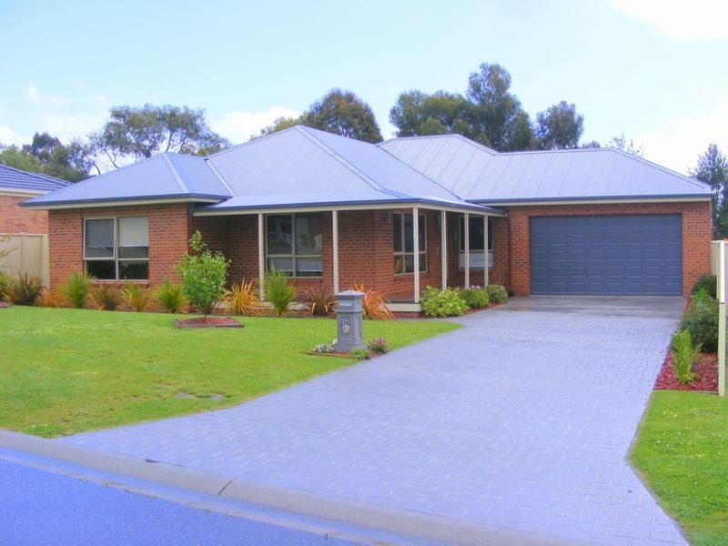 16 Garden Close, Elliminyt VIC 3250