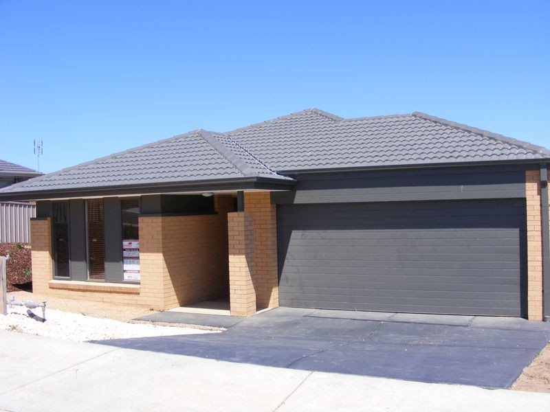 6 Fulford Crescent, Elliminyt VIC 3250