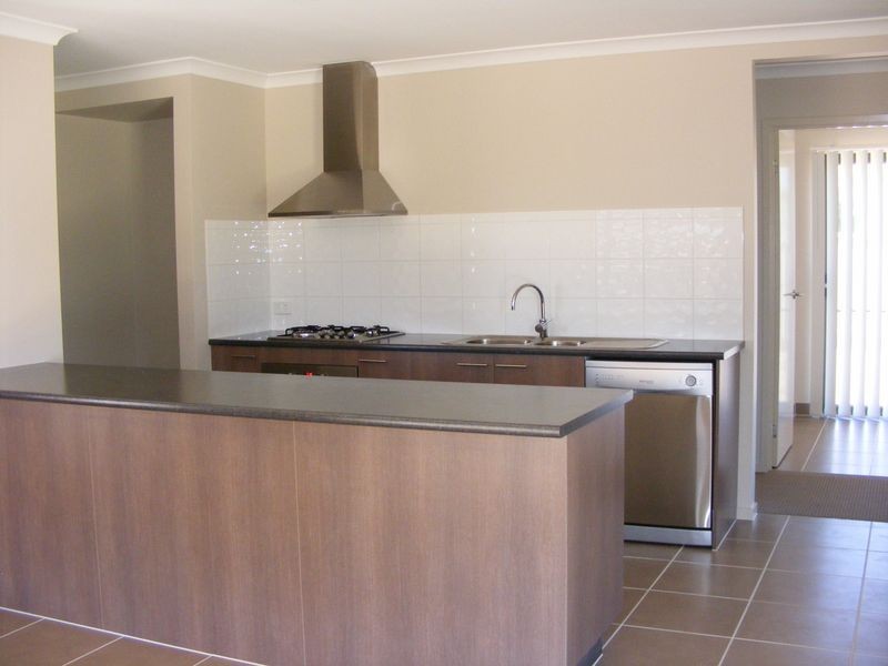 6 Fulford Crescent, Elliminyt VIC 3250