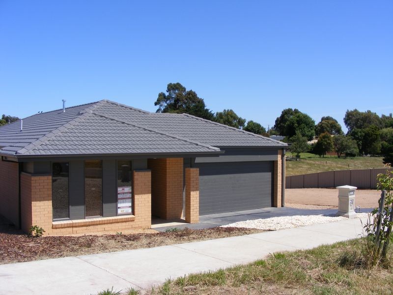 6 Fulford Crescent, Elliminyt VIC 3250