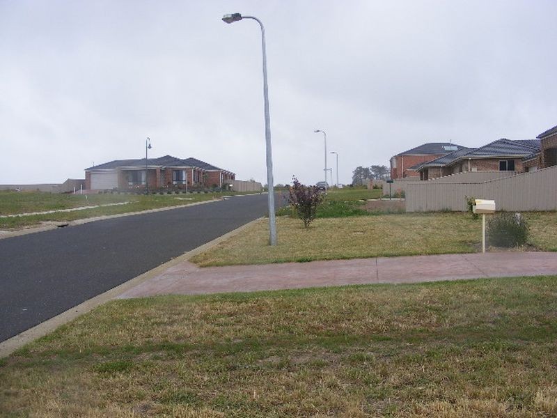 12 Scanlan Drive, Elliminyt VIC 3250